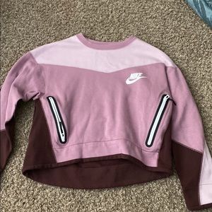 Size small cropped Nike crewneck
